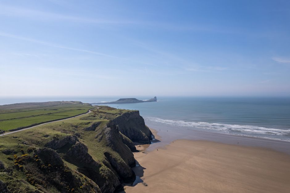 The Llyn Peninsula coastline in North Wales, a dog-friendly destination